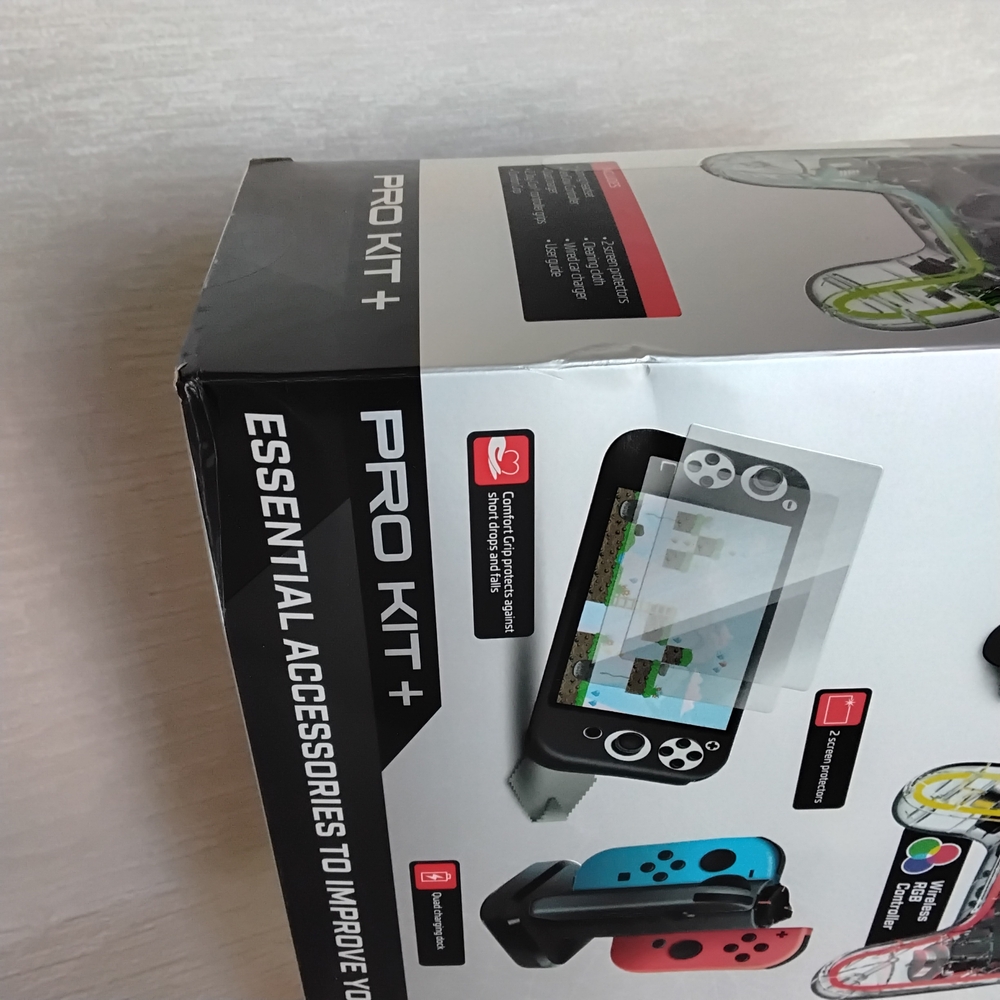 Nintendo Switch Pro Kit+ - Black and White - Picture 7 of 13